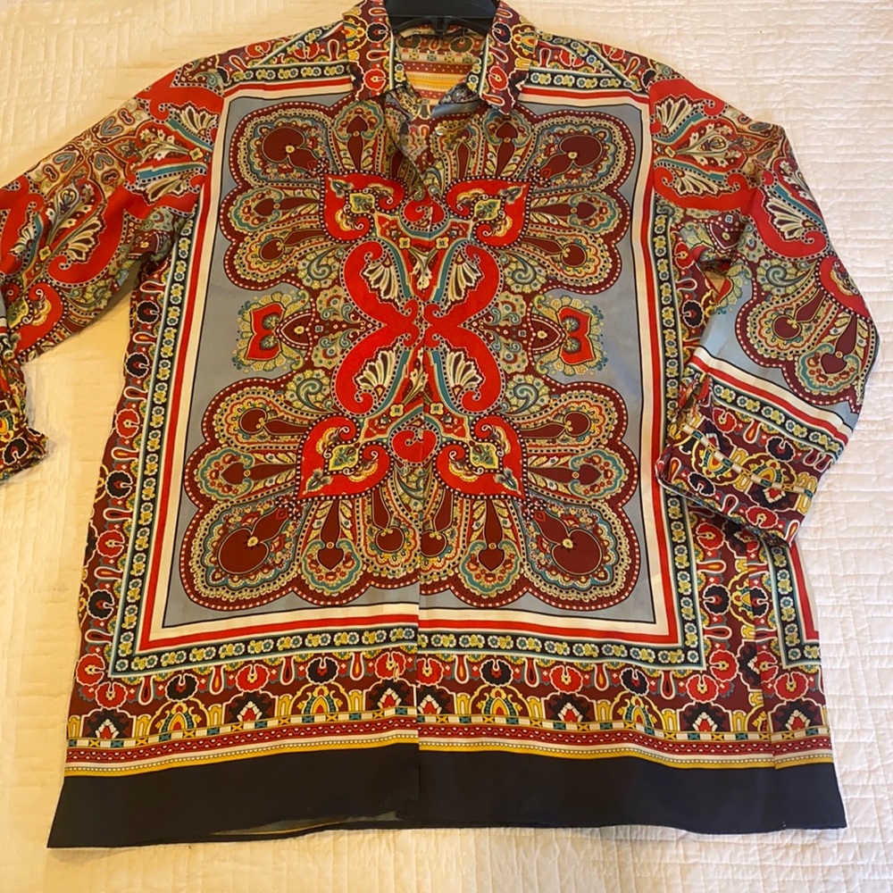 LIKE NEW ZARA oriental button down top